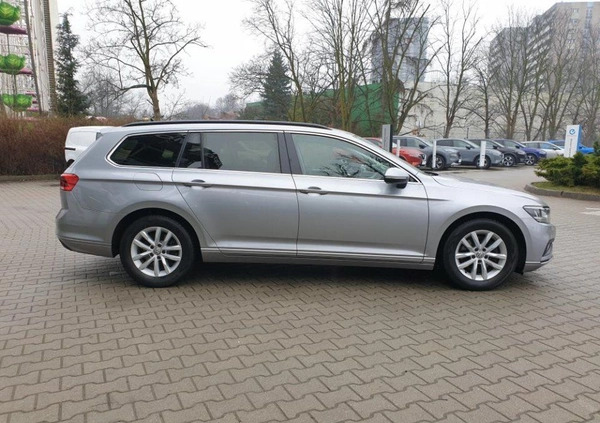 Volkswagen Passat cena 88900 przebieg: 127276, rok produkcji 2019 z Białystok małe 497